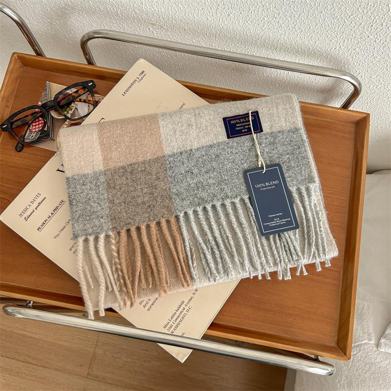 Vielseitiger, weicher und klebriger Karoschal aus Kaschmirimitat mit Quaste für den Winter, luxuriös, neu, modisch, verdickter, warmer Schal für Damen