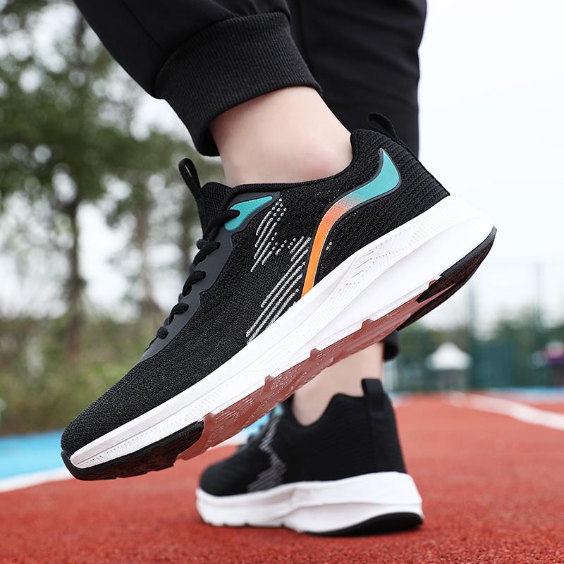 Neue atmungsaktive Laufschuhe mit Fliegenstrick für männliche Mittelschüler, rutschfeste Joggingschuhe, sportliche Freizeitschuhe für Jugendliche