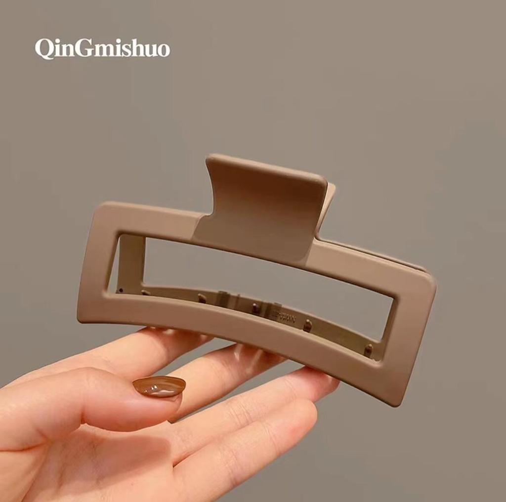 High-End Matte Frosted Large Hair Claw Clip, Women's Chic Shark Clip