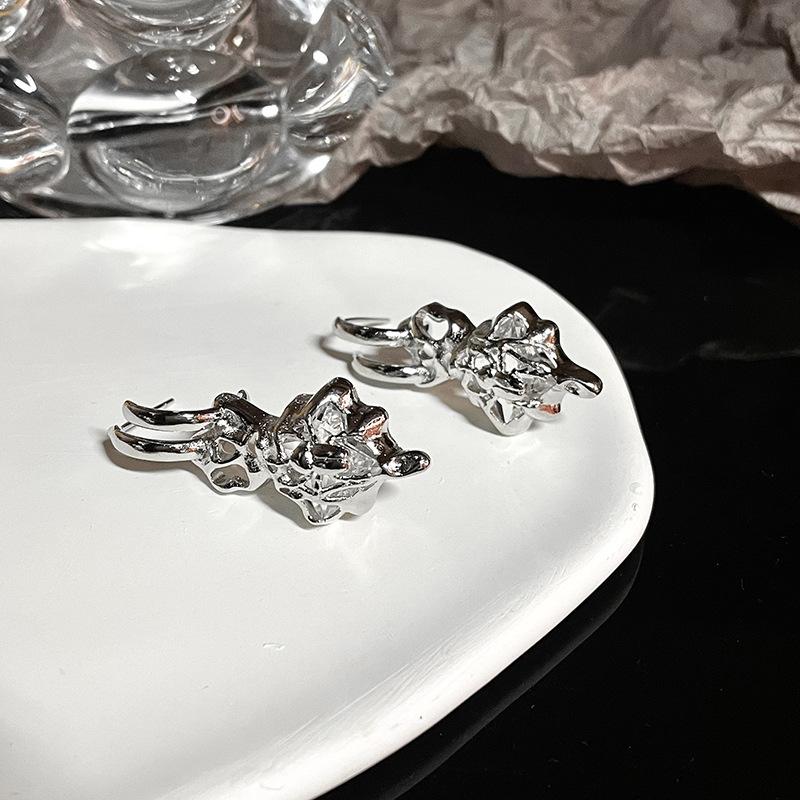 Zircon Earrings Niche Design Light Luxury Cold Wind High Sense Personalized Earrings Sweet Cool Girl Y2K Earrings Women
