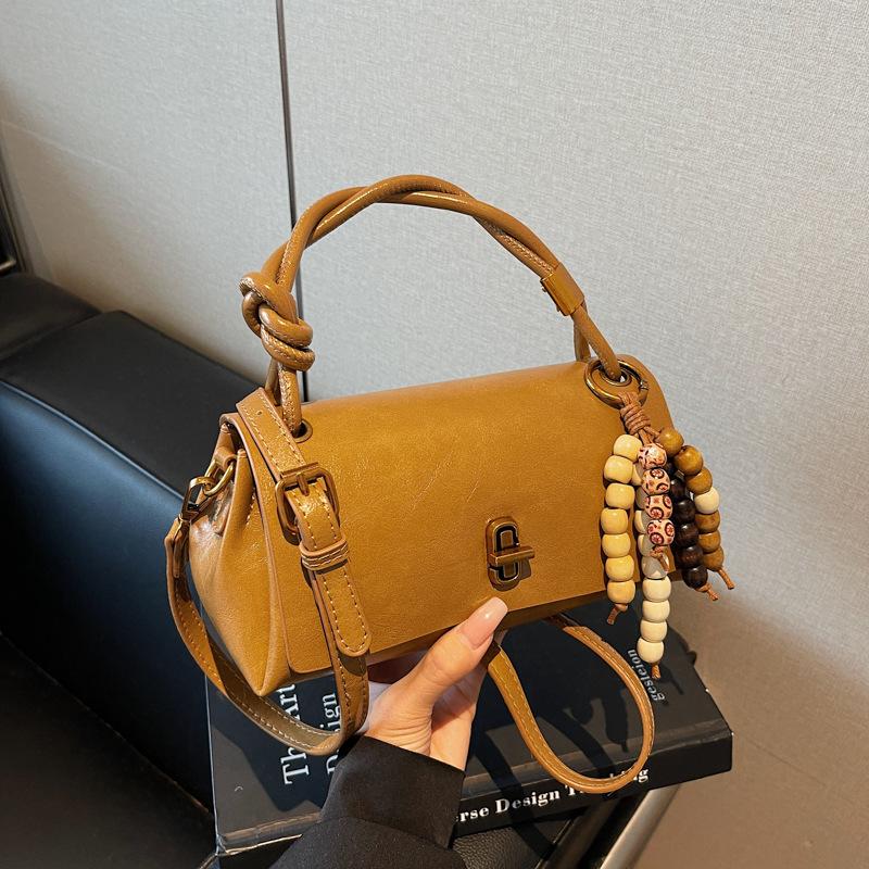 Premium niche bag women's retro 2025 new autumn and winter versatile messenger bag Korean version ins portable small square bag