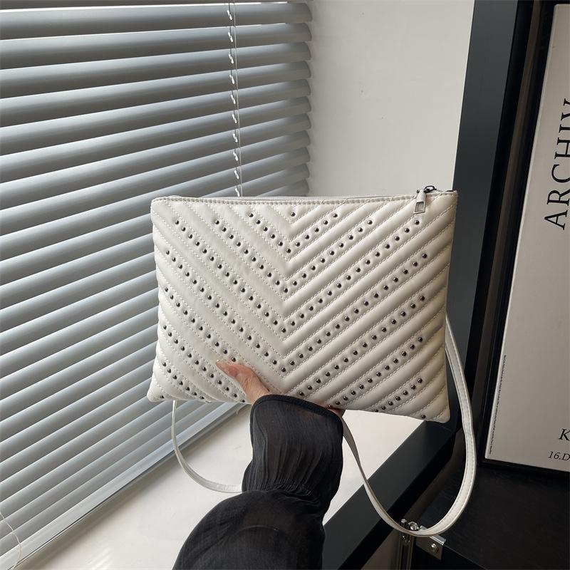 

Large capacity simple shoulder new beads inlaid solid color texture oblique span envelope women s big bag белый