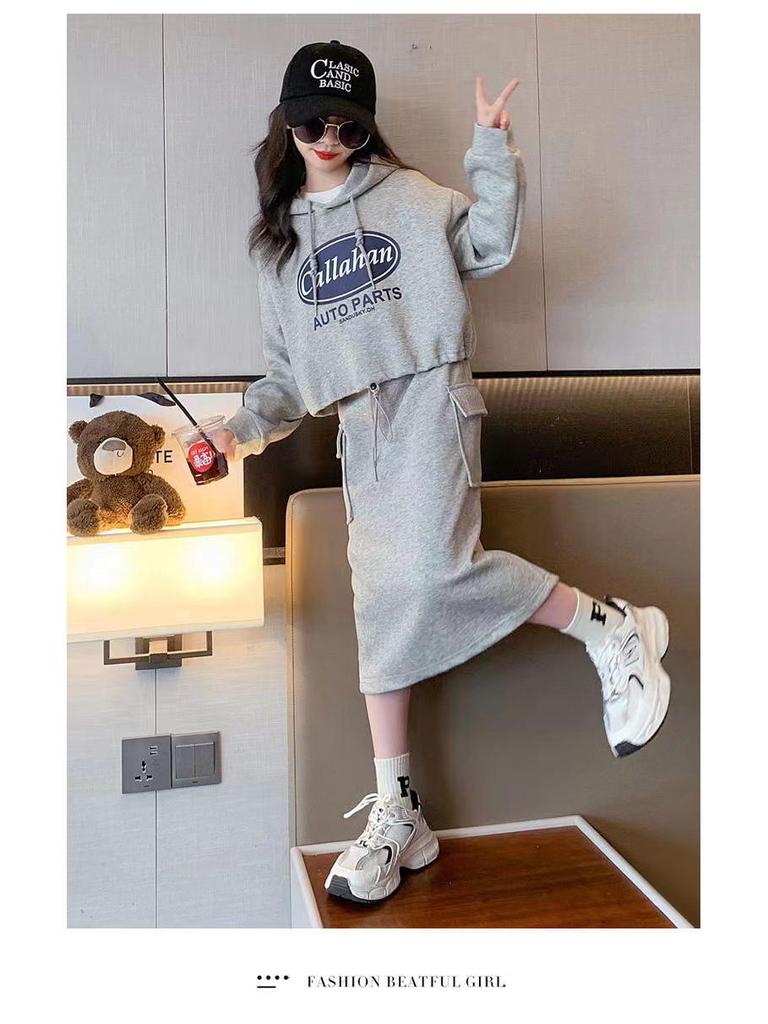 2024 Mädchen Koreanischer Stil Kapuzen-Buchstaben-Top & Rock Zweiteiler Frühling/Herbst Modekleid