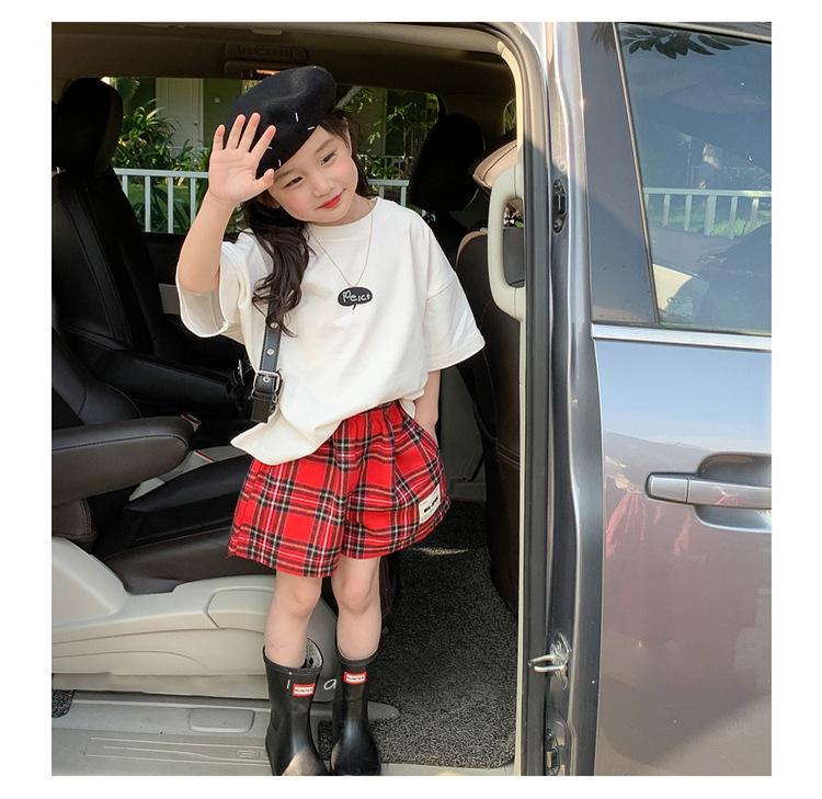 Baumwoll-T-Shirt für Mädchen mit kurzen Ärmeln: Trendiges Sommer-Print-Top