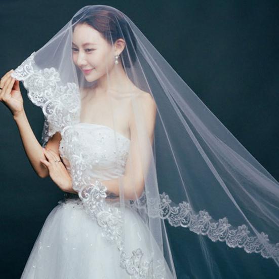 Eleganter einschichtiger weißer Ellbogenlänge Schleier mit Spitzenrand für Brautjungfern und Hochzeit 4,9 Fuß