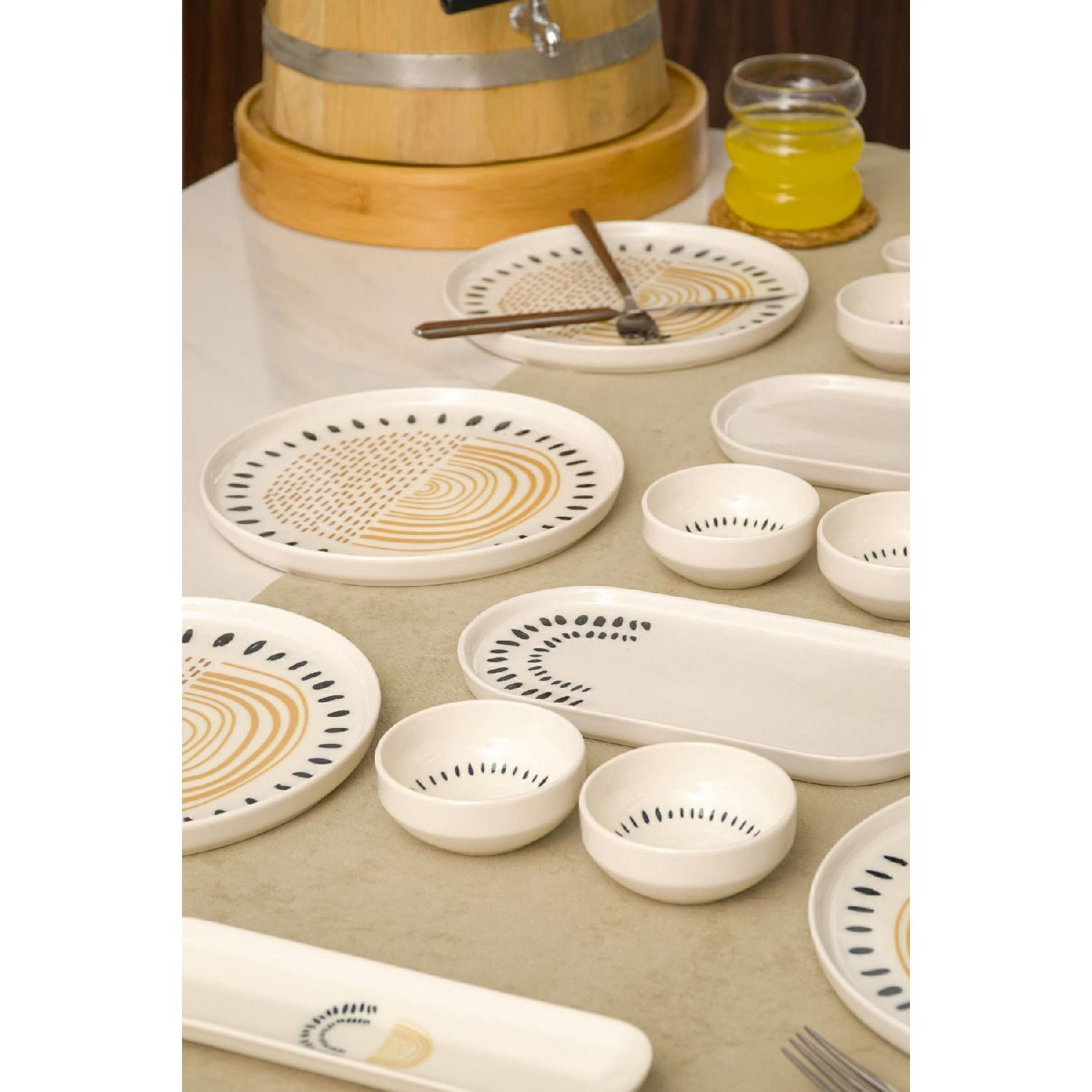 

Фарфоровый набор для завтрака Yakamoz, 16 предметов, на 6 персон