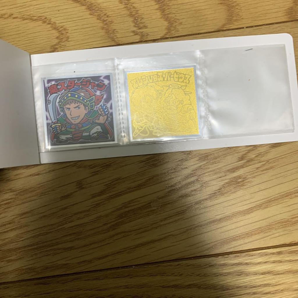 [USED] Attack on Titan Man Mini Album