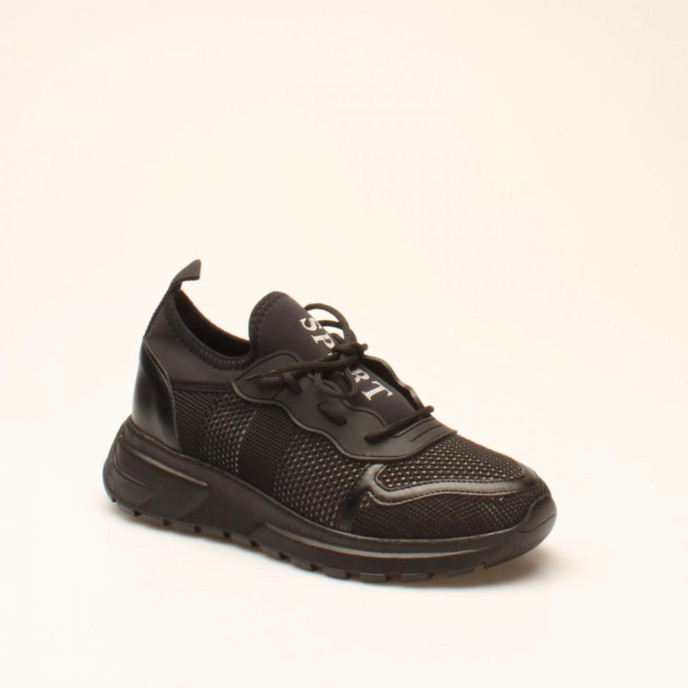 Černé pletené dámské sportovní boty