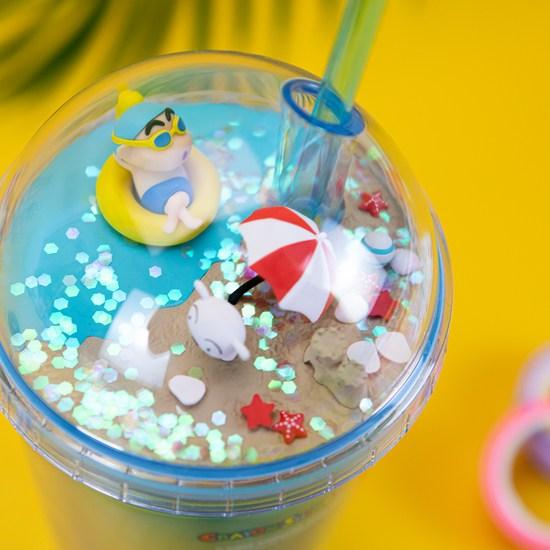Crayon Shin-chan Duck Tube Tumbler, a popular character in Korea