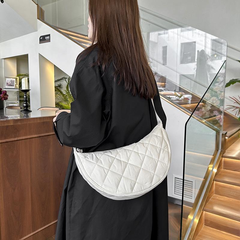 Women's Trendy Nylon Dumpling Bag - Large Capacity Shoulder/Crossbody for Autumn/Winter 2025