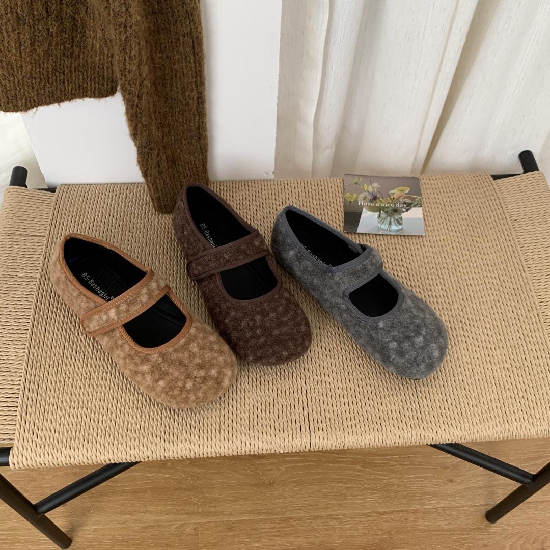 

Mao Nai Mori literary and artistic style with skirt Mary Jane shoes one-word buckle belt shallow mouth round head flat-bottomed ballet single shoes w 39 серый