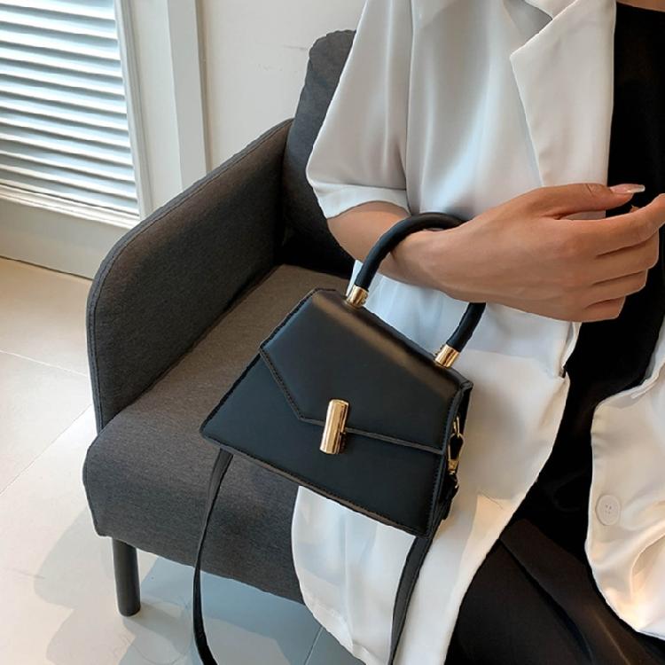 Fashionable & Versatile Bag Durable Lock Buckle Handbag Tote for Work & Shopping