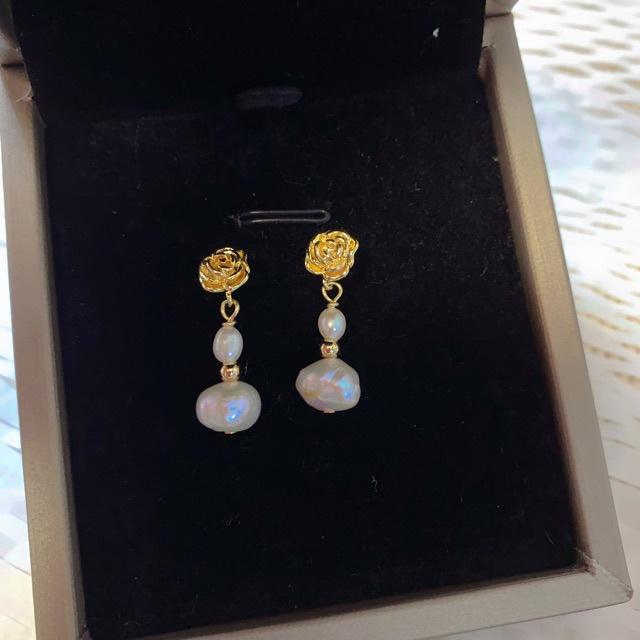 Natural freshwater pearl stud earrings for women's niche and small design sense S925 silver needle simple earrings rose flower language series