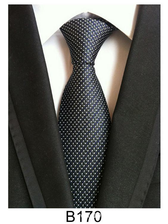 Cravate homme en soie et polyester faite main – Décontractée, formelle ou professionnelle