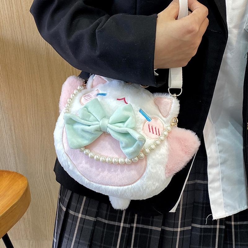 Weiche niedliche Katze Umhängetasche, Schleife Perlenkette Satcheltasche Glückskatze Puppentasche Cartoon Plüschtasche