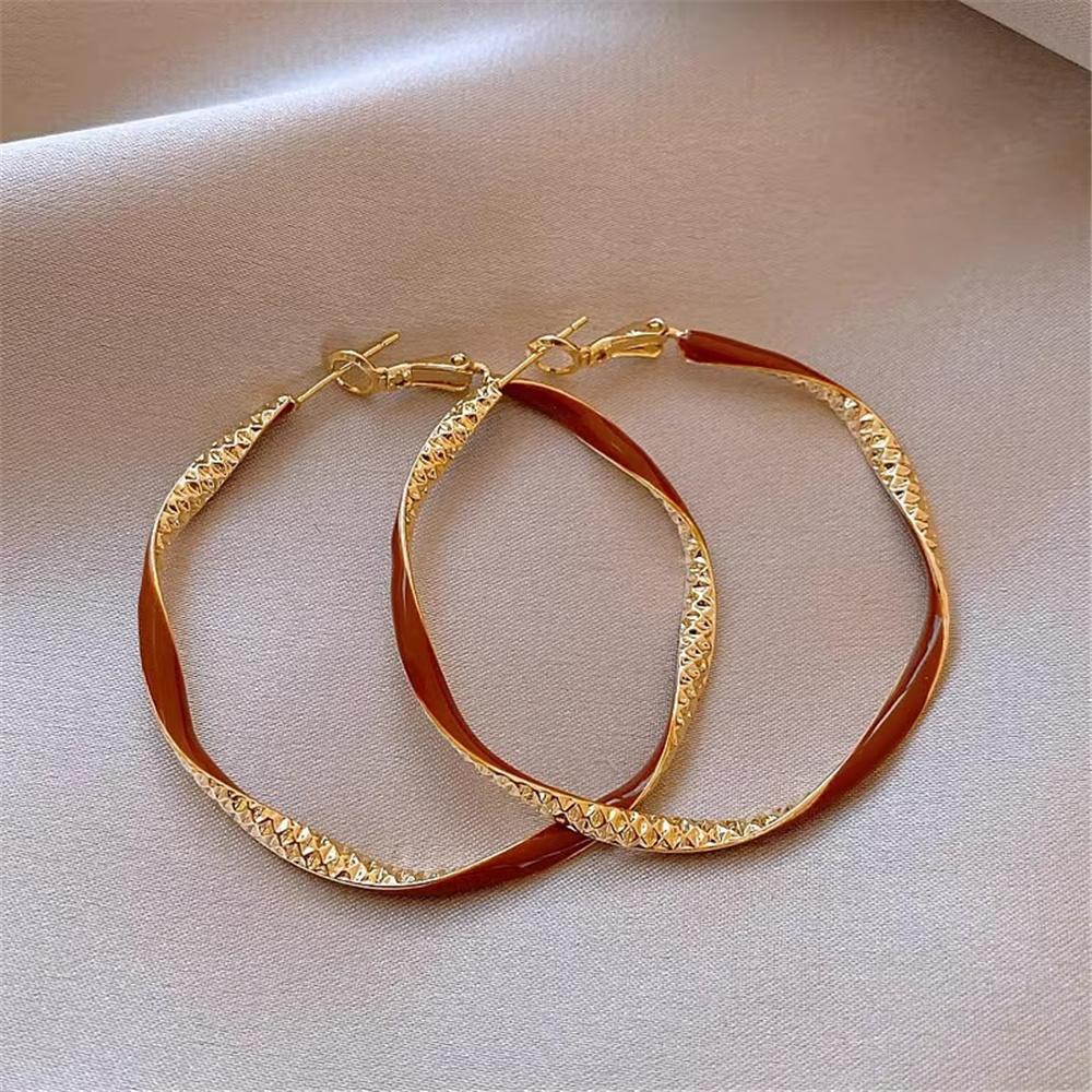 

Luxury Female White Red Enamel Round Hoop Earrings Vintage Fashion Gold Color Wedding Jewelry For Women червоний