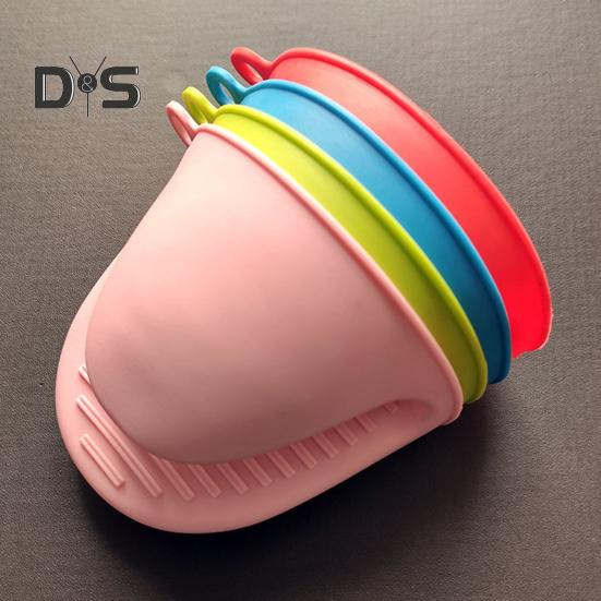 1Pc Oven Glove Anti Scald Non Slip Flexible Waterproof Easy To Clean Heat Insulation Plastic Easy Hanging Baking Mitt Kitchen Supplies