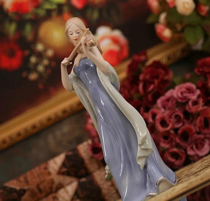 Elegante Porzellan Geige spielende Dame Figur Keramik Musikschönheit Statuette Dekor Geschenk Handwerk Ornament Zubehör Einrichtung