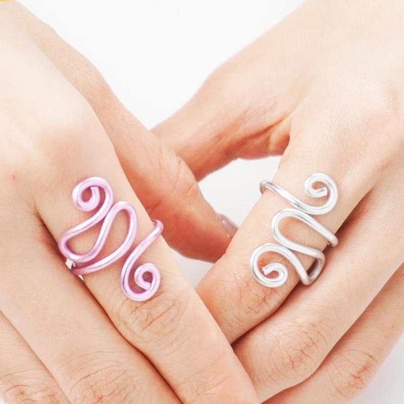 Adjustable Knitting Crochet Loop Ring Knitting Accessories Braided Knitting Ring Yarn Guide Finger Holder for Mother