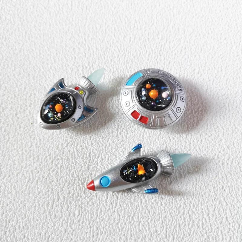 3pcs Planet Astronaut Bunny Rabbit Resin Mini Figures Cute Cartoon Ornament Miniature Craft DIY Accessories Home Desk Decor Gift