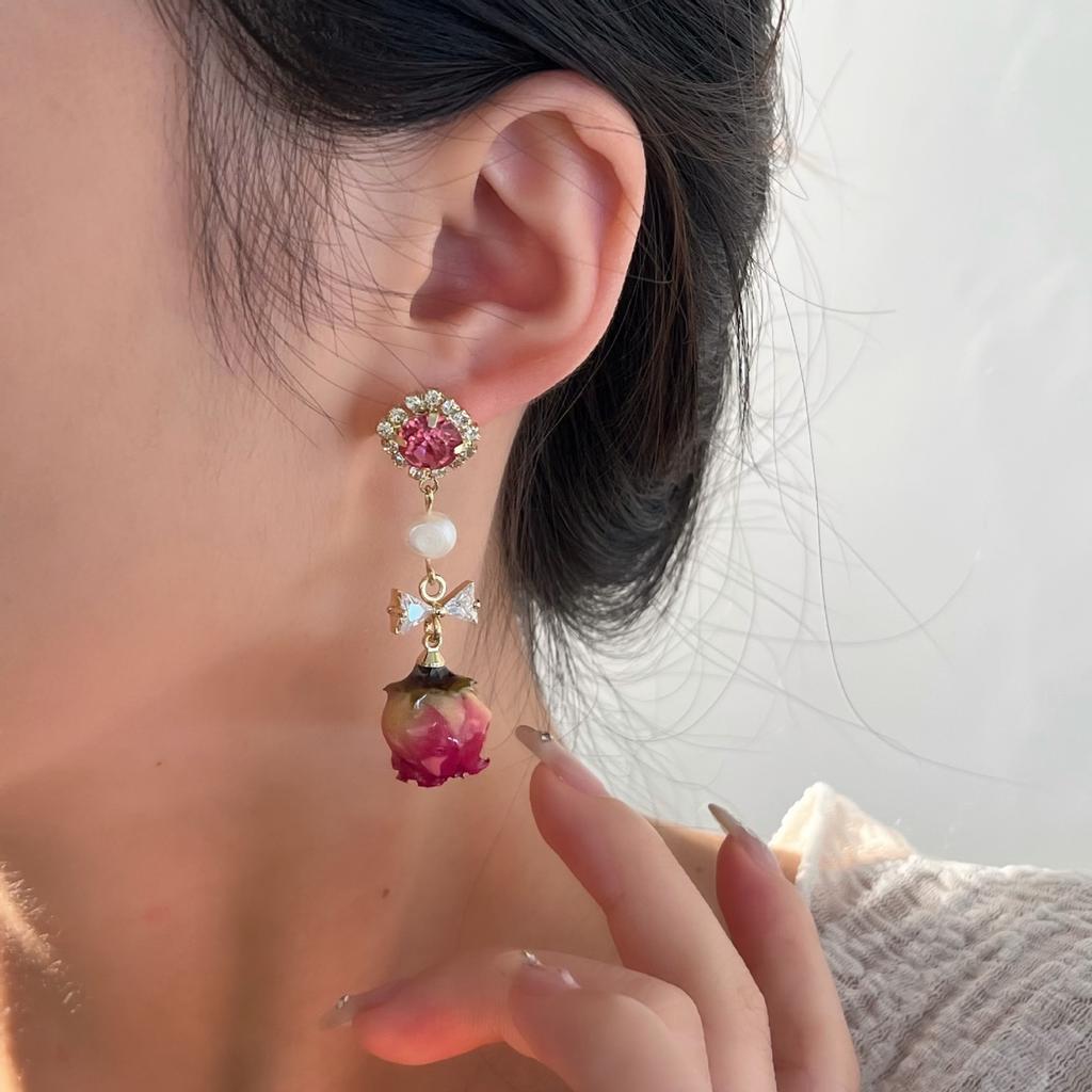 Süße Frische Getrocknete Rose Natürliche Süßwasserperle 14K Gold Filled Ohrstecker mit Quasten für Damen Geburtstagsgeschenke