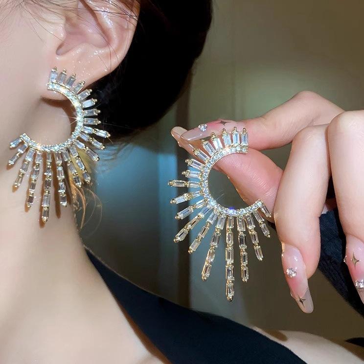 2025 Retro Blume Perle Quaste Ohrringe - Elegante Damen Luxus Hängeohrringe