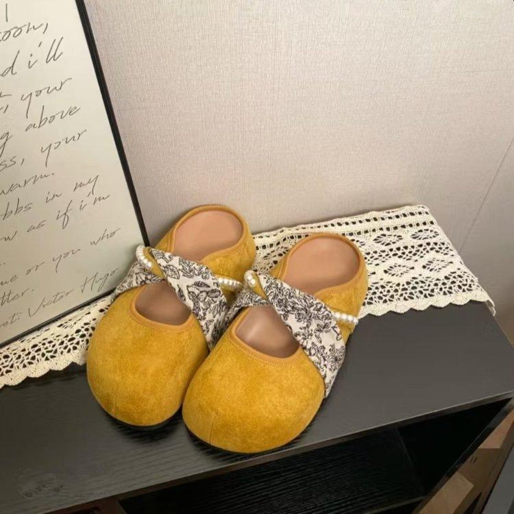 

2025 summer new fashionable versatile small pearl women s French Birkenstocks small height increase soft bottom bag head drag 35