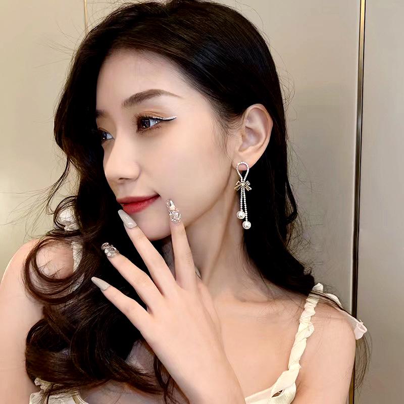 2024 New Bow Design: Silver & Pearl Tassel Stud Earrings for Women