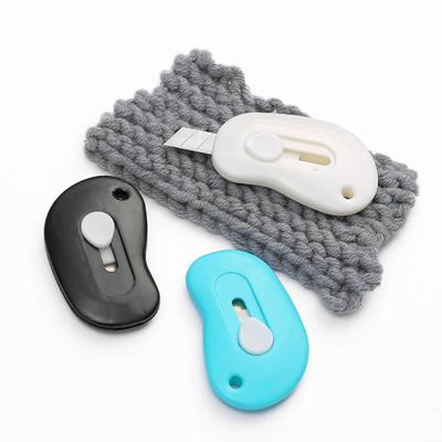 2Pcs Mini Cutter Safe Blade Mini Utility Cutter Lightweight Portable Telescopic Cutting Tool for Home Office