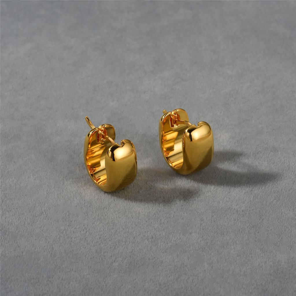 Premium Sense Metal Smooth Surface Simple Versatile Earrings Ear Buckles Niche Design Light Luxury Minimalist Earrings
