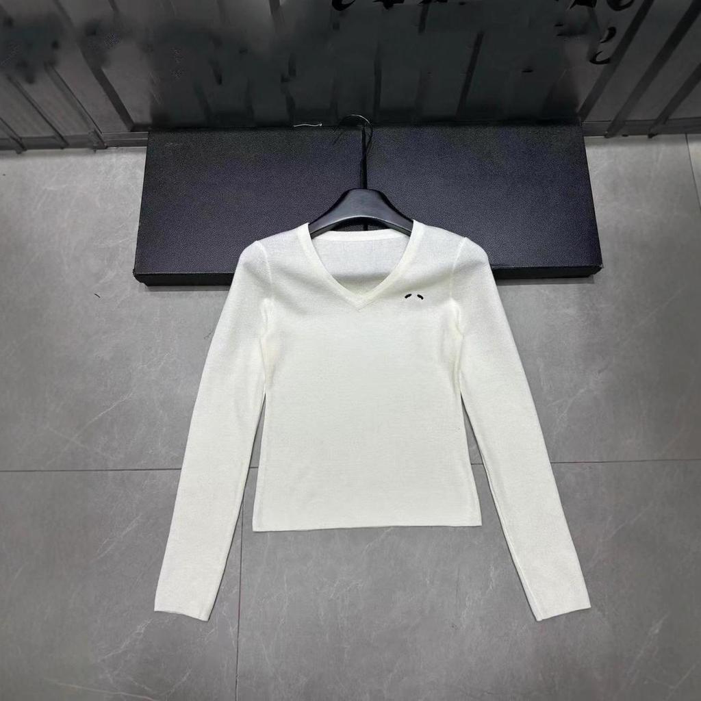 2025 Winter V-neck Knit Slimming Versatile Long Sleeve Top