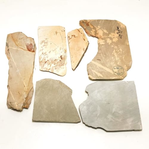 Natural whetstones, Yamashiro brand, randomly split into small pieces, 250g or more, from Kyoto's Umegahata, including Okudono, Nakayama, Otsuki, and