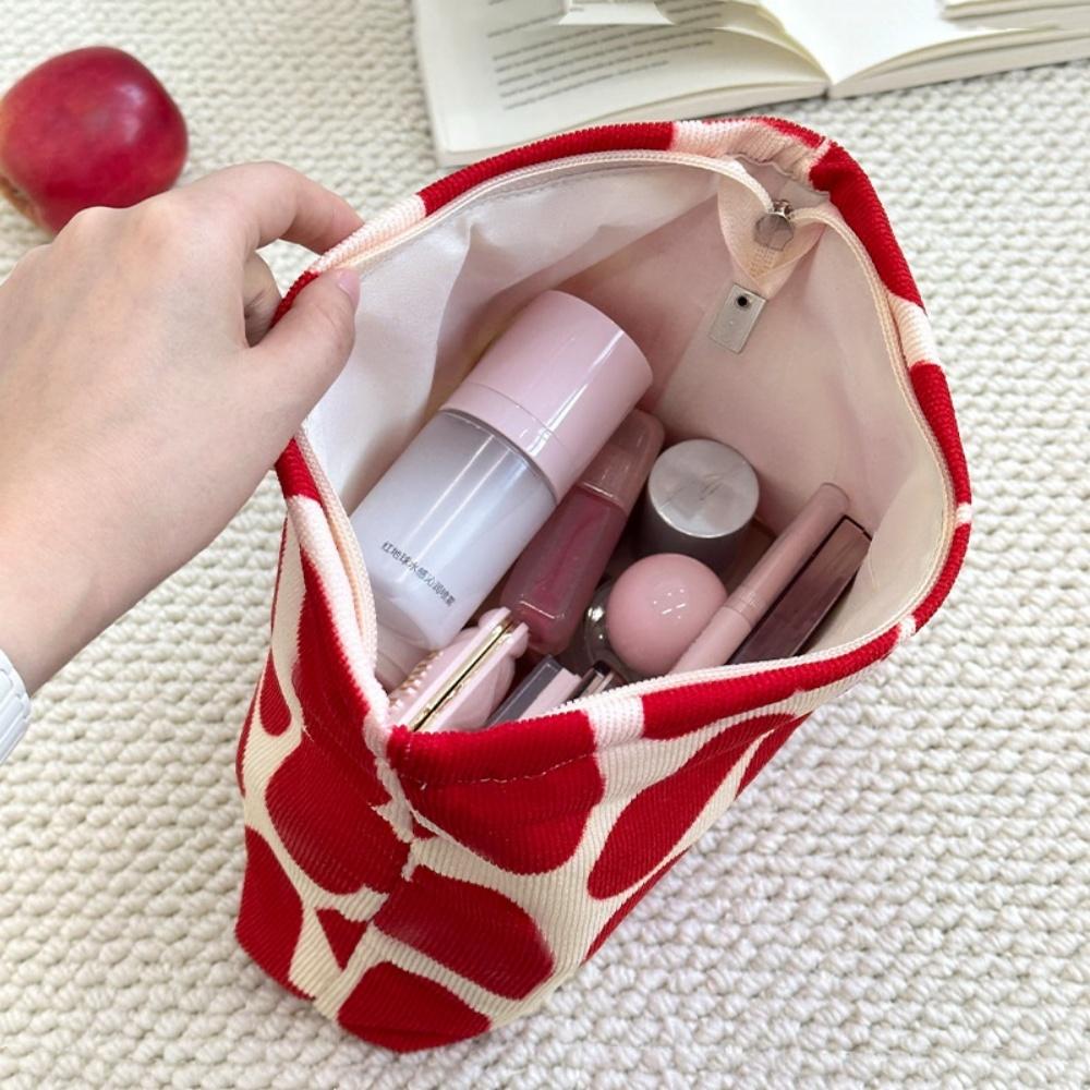 Heart Cosmetic Pouch Handheld Lipstick Storage Case Portable Makeup Bag Fashionable Red Corduroy Makeup Bag For Makeup Daily