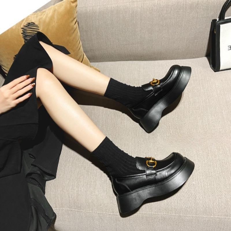 Dámské boty s tlustou podrážkou a velkou špičkou na jaře, nové malé kožené boty v britském stylu pro studentky, jednoduché boty s kovovou přezkou, černé, pro zvýšení výšky