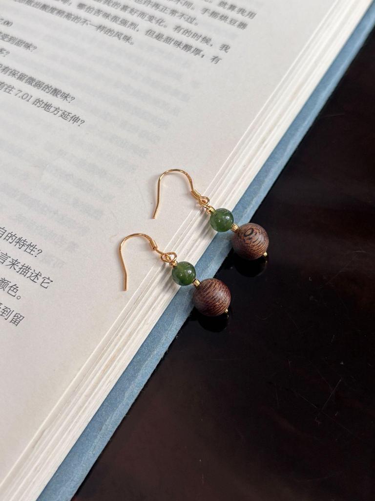 Natural Kynam Agarwood Earrings and Ear Pendants, Suitable for Live Stream Room.