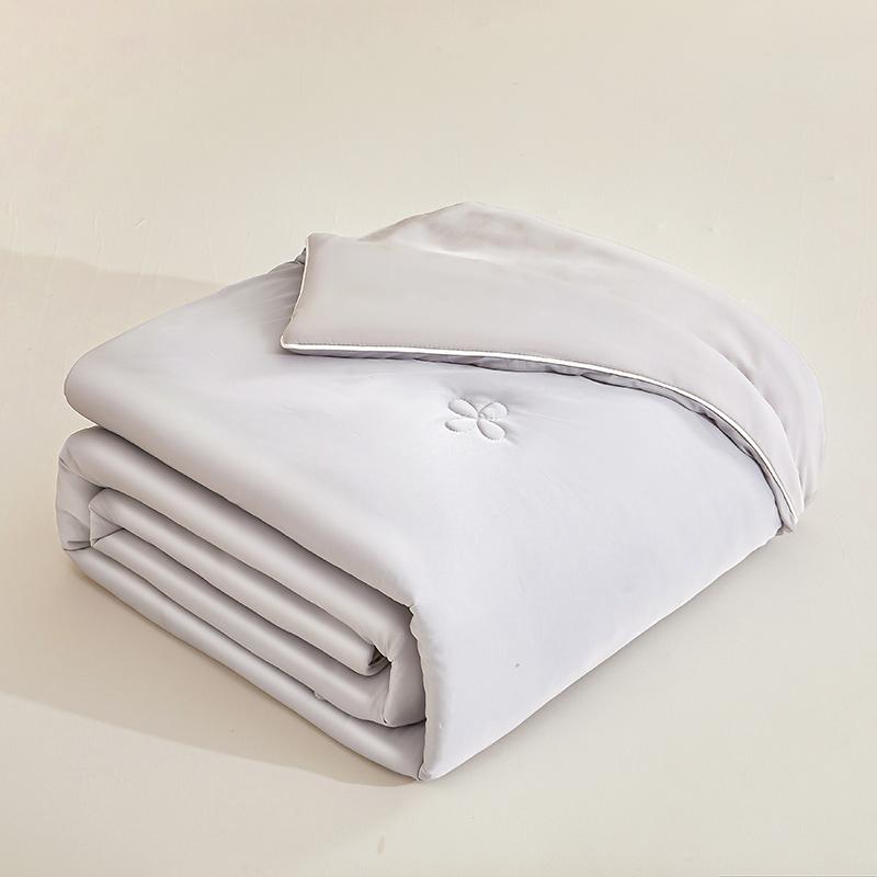 Cooling Blanket Soft Lightweight Summer Quilt Air Condition Comforter Solid Cool Blanket Soft Cooling Bed Quilt for Night Sweats