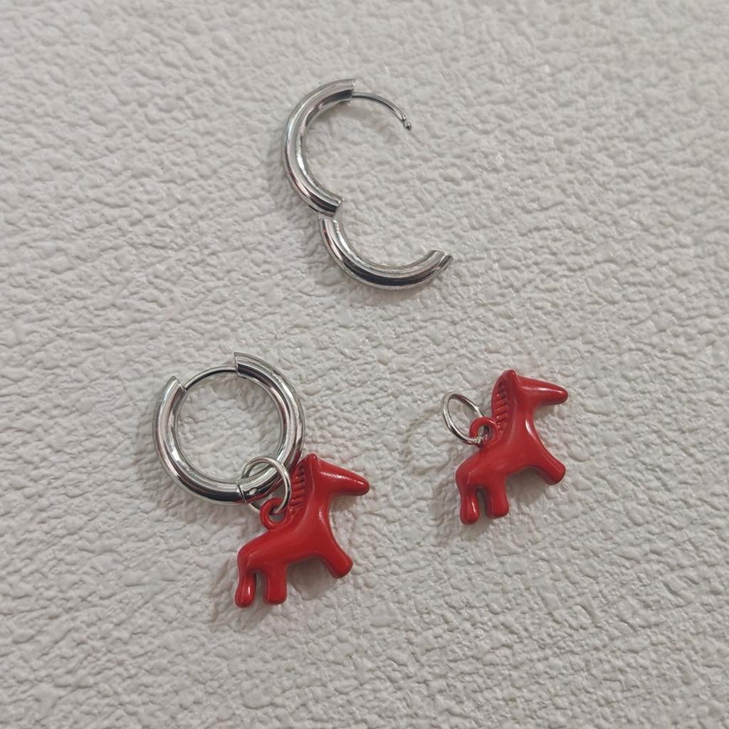 Horse Earrings Fashion Accessories Metal Craftsmanship Unique Ear Jewelry Alloy Texture Suitable for Daily Outfits