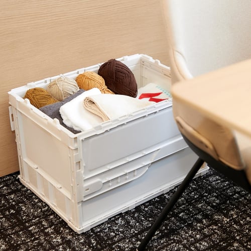 [.co.jp Exclusive] TRUSCO Thin Folding Container, 50L with Locking Lid, TR-C50B-A-OW, Off-White, Storage Case/Box