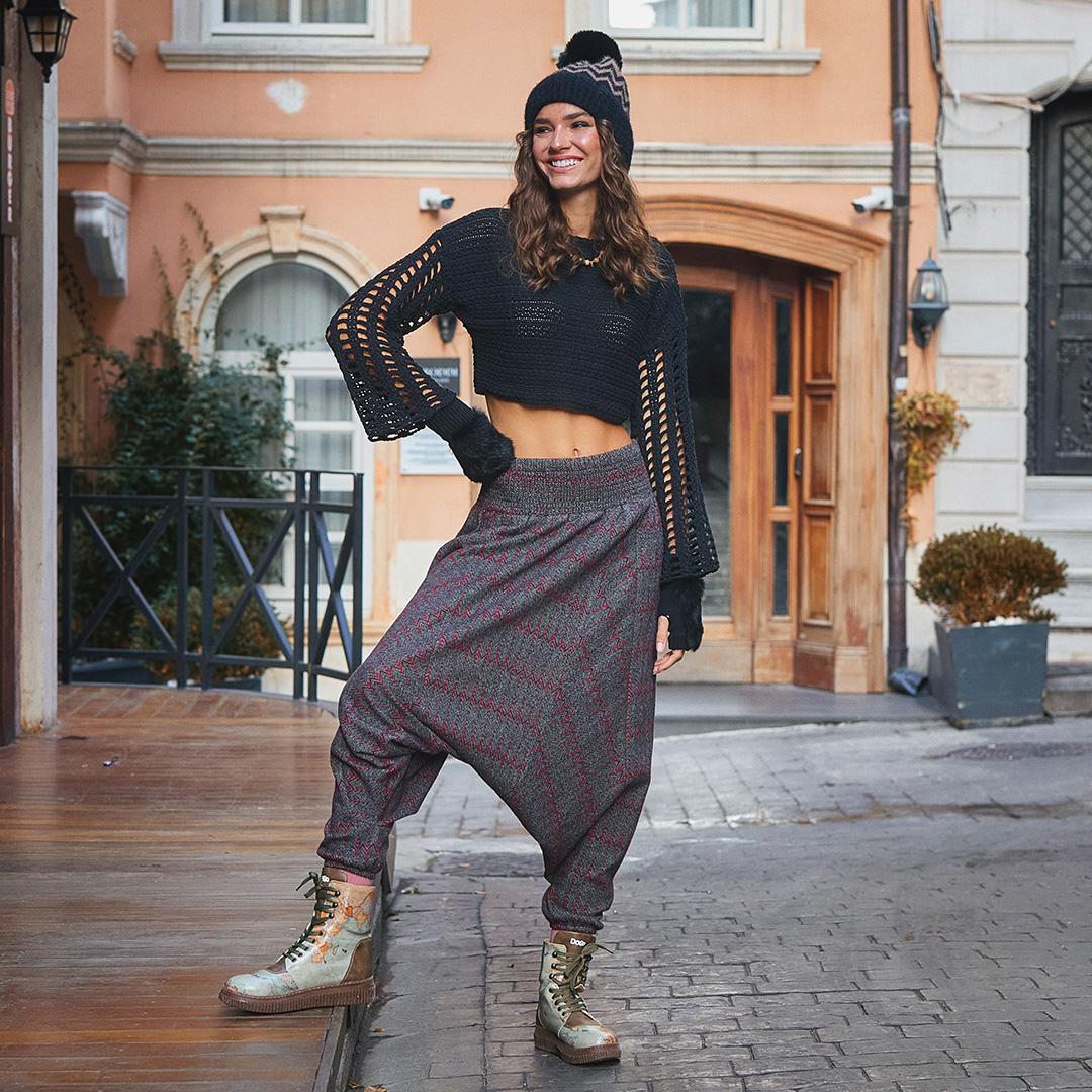 

Elastic Waist and Leg Winter Harem Pants One Size