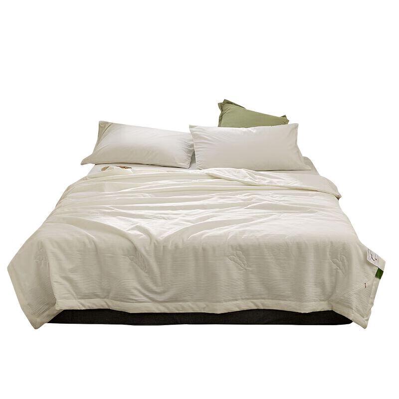 Jacquard Soybean Fiber All-Season Comforter
