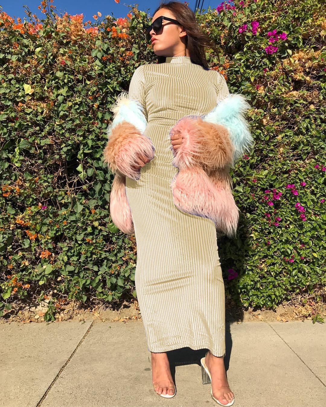 

Корейское бархатное платье миди с запахом LR209 M