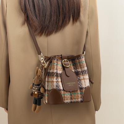 New Crossbody Bag High-end Autumn and Winter Commuting Shoulder Bag Birthday Gift Bucket Bag