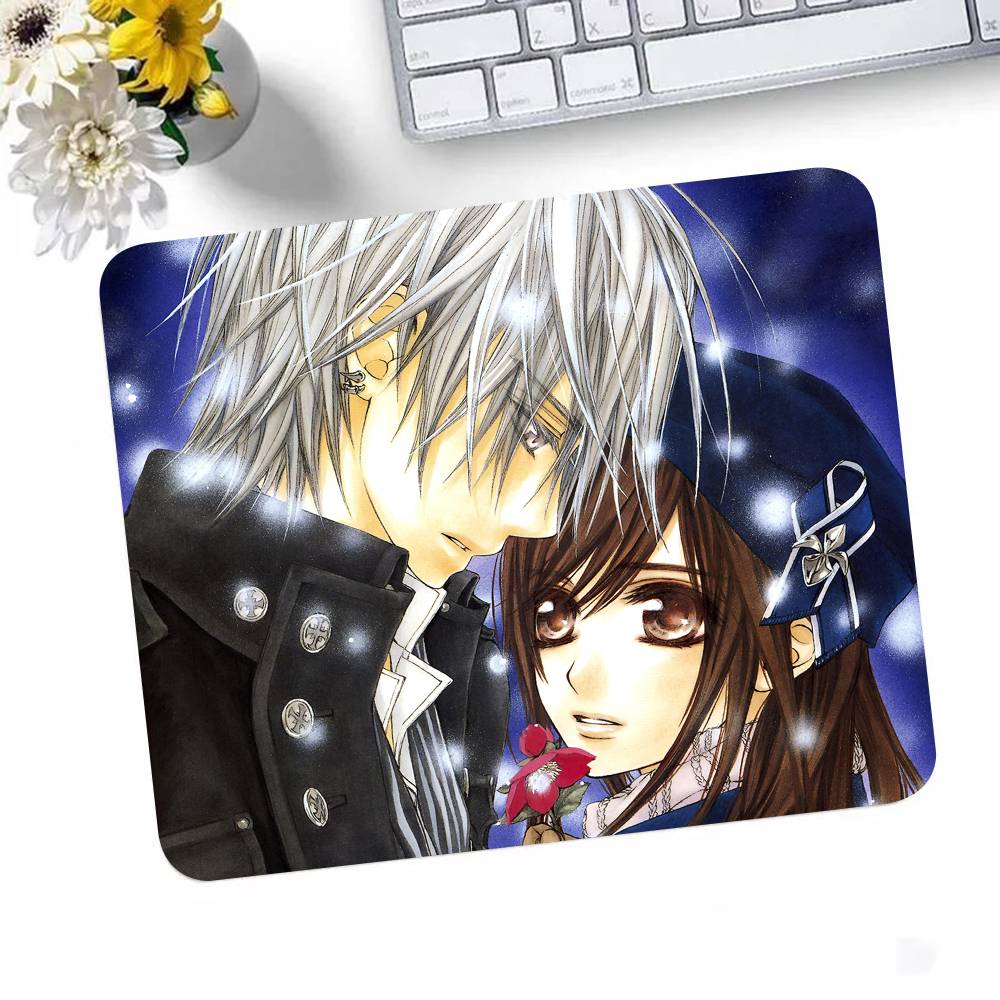 Cartoon Animation Vampire Knight Mousepad Small LockEdge Mouse Pad For Gamers Computer Desk Pad Rectangular Anti-slip Rubber