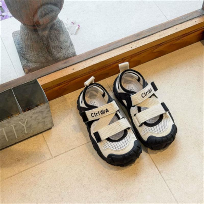 New Summer Children Sandals For Boys Mesh Breathable Sport Shoes Cut-out Soft Sole Closed Toe Beach Girls Sandals EU 26-36