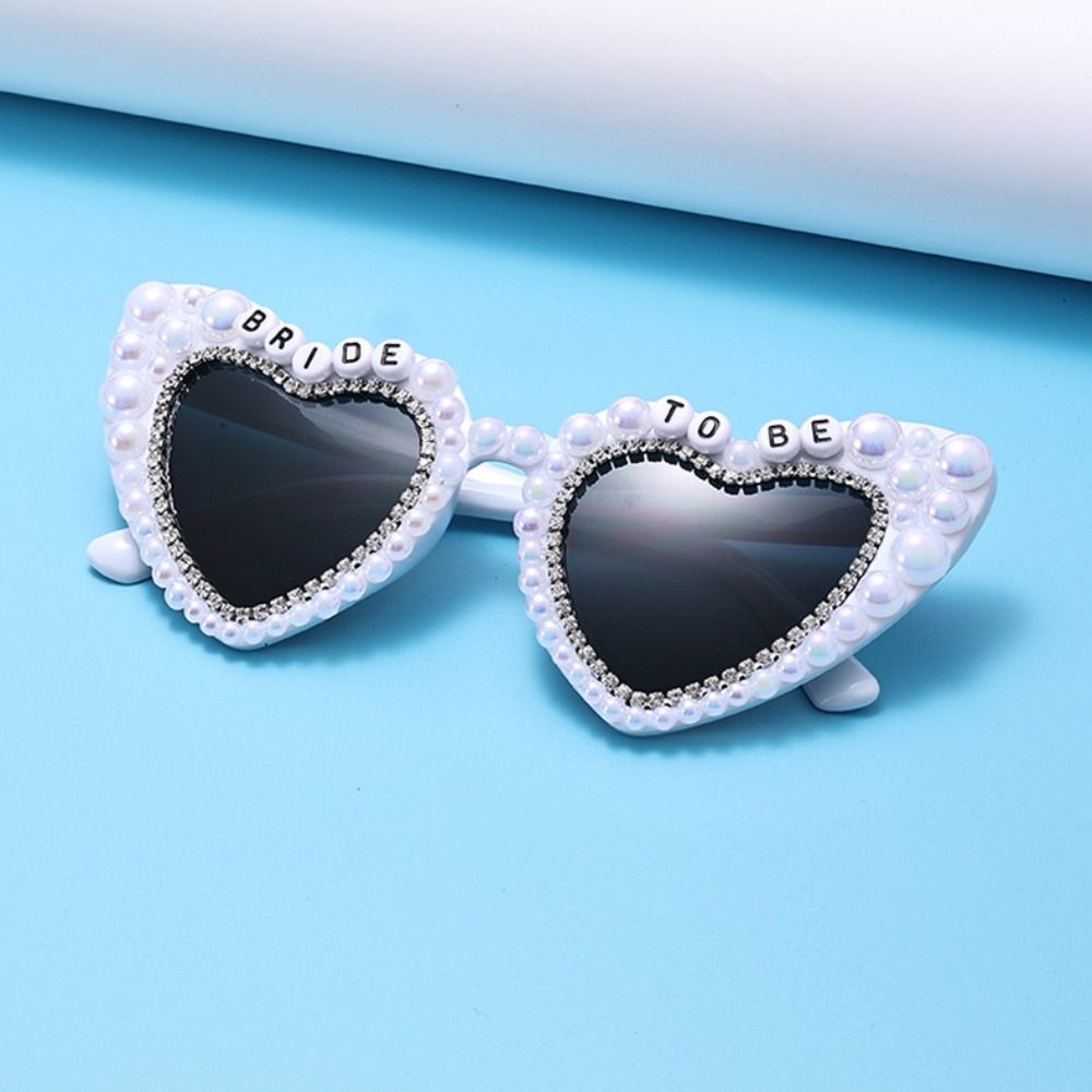 Heart-shaped Frame Pearl Sunglasses English Letters Colorful Black Shades Glasses Bride Eyewear Sun-Protective Travel Glasses