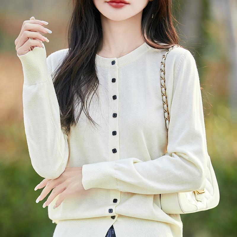 Loose Fit Solid Color Round Neck Long Sleeve Knit Cardigan