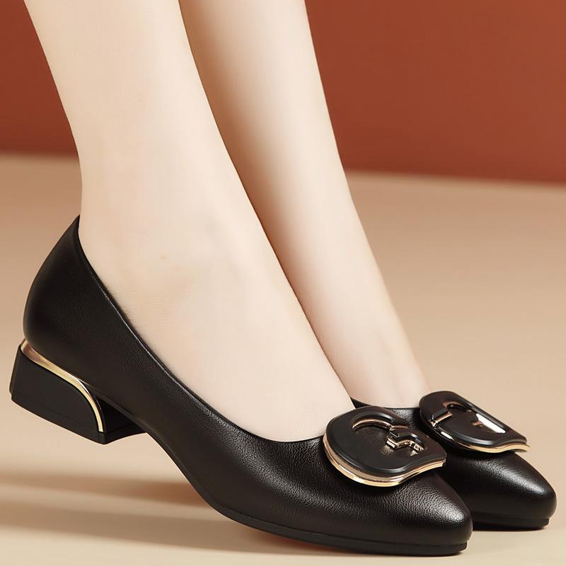 

Новые весенне-осенние туфли-лодочки женские кожаные из мягкой кожи черные женские туфли на низком каблуке на мягкой подошве кожаные туфли на плоской подошве 35 чёрный