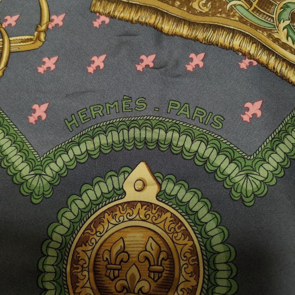 Used HERMES Herms Carr 90 Sitting on the Cover Silk Large Scarf