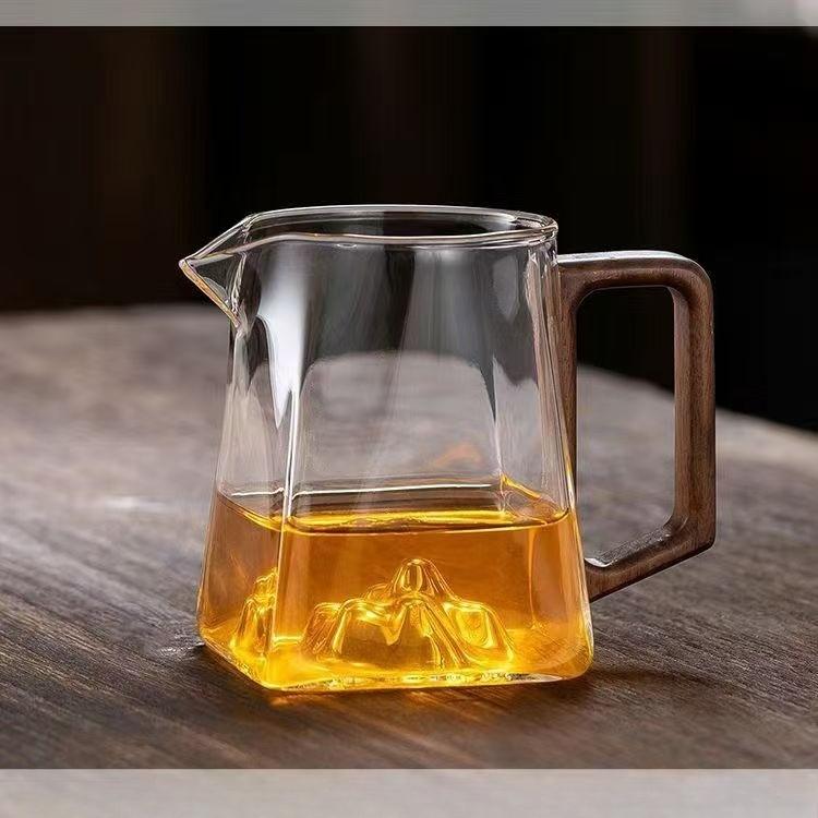 Guanshan Glas einwandige Trinkbecher mit seitlichem Holzgriff, Haushalts-Großraum-Milchtee-Saft einwandiges Glasgeschirr