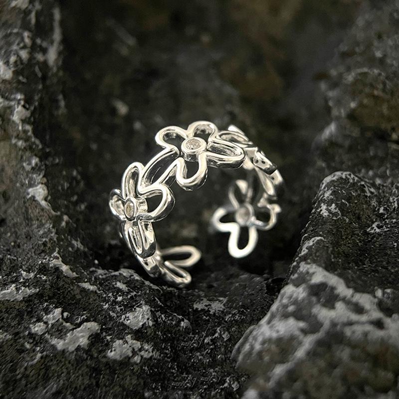 Korean Hollow Flower Design Open Ring - Cold Style, Versatile, High-End Fashion